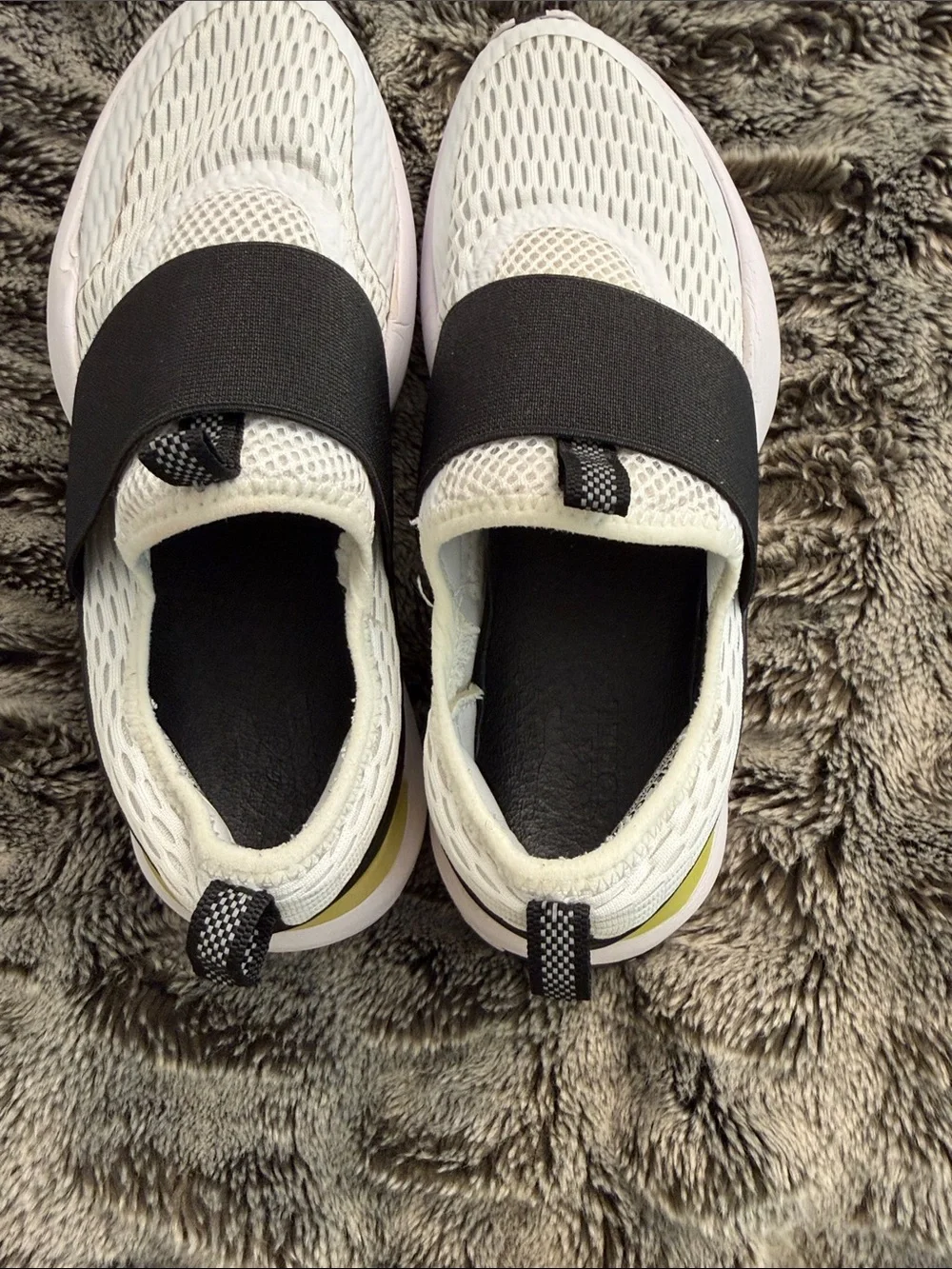 Sorel lightweight slip